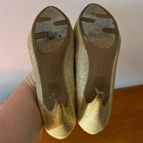 Fergalicious by Fergie Sparkle Gold Pump High Heel  Shoes w/ Matching Clutch 7.5 - Picture 6 of 13